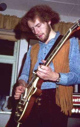 g Bjarne guitar color 2802.jpg